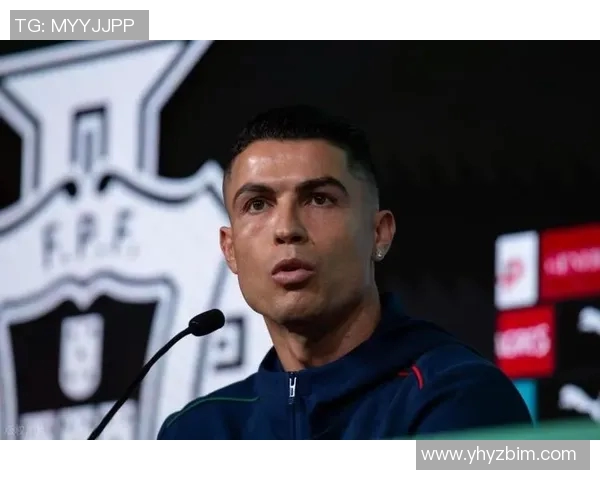 富人足球的奢华背后:财富与竞技的交错与碰撞 富人足球的奢华背后:财富与竞技的交错与碰撞